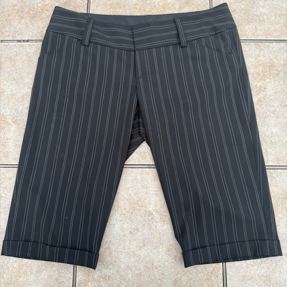 Alice + Olivia Pants - Alice + Olivia Black Bermuda Shorts